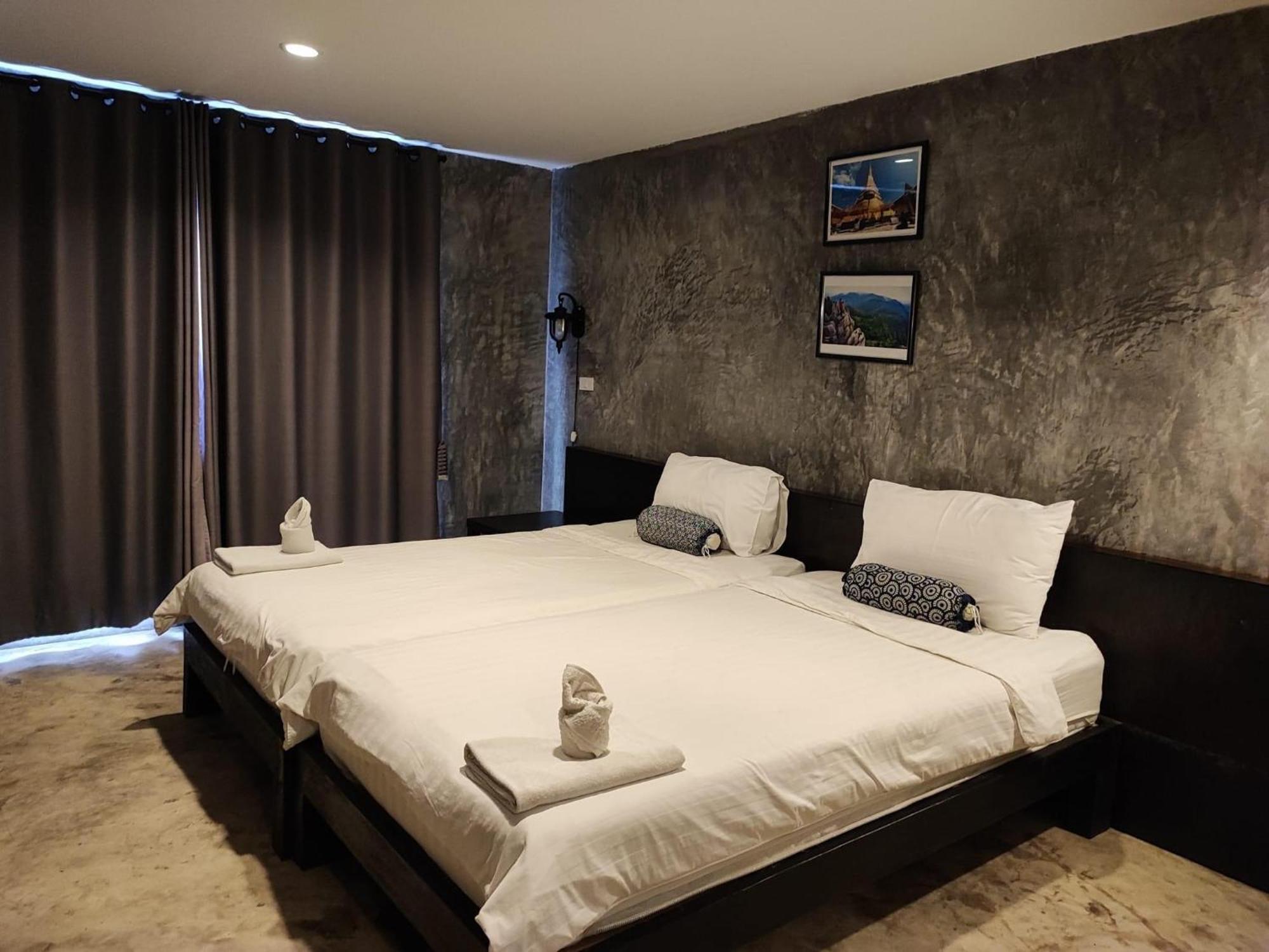 Come Moon Loft Hotel Phrae Buitenkant foto
