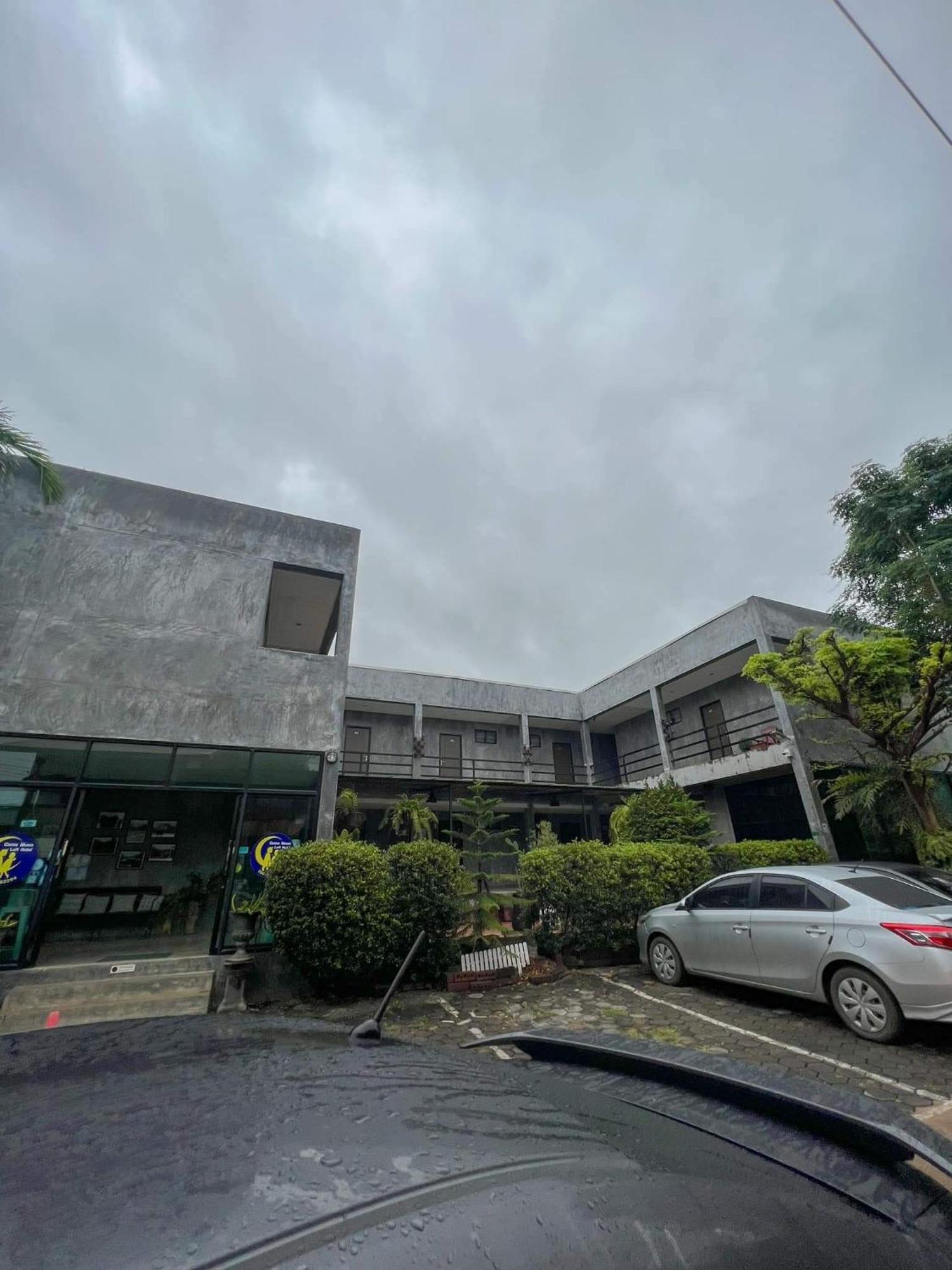 Come Moon Loft Hotel Phrae Buitenkant foto