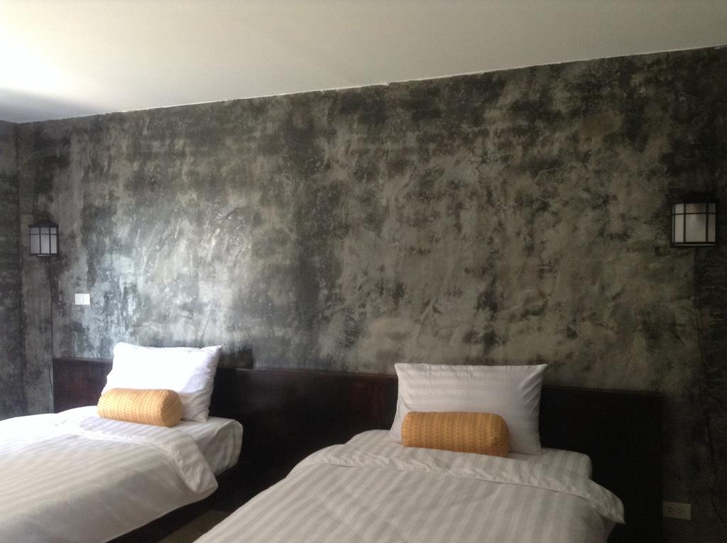 Come Moon Loft Hotel Phrae Buitenkant foto