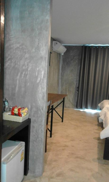 Come Moon Loft Hotel Phrae Buitenkant foto