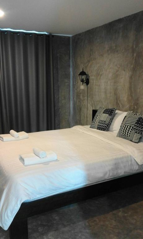Come Moon Loft Hotel Phrae Buitenkant foto