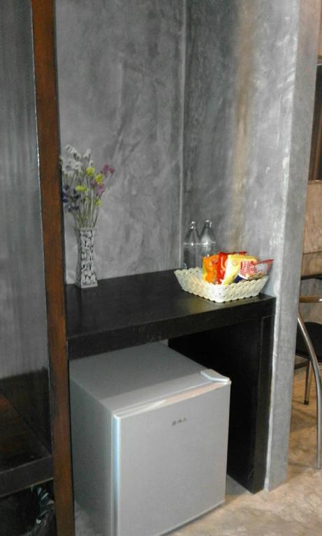 Come Moon Loft Hotel Phrae Buitenkant foto
