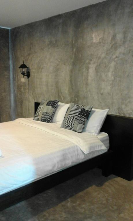 Come Moon Loft Hotel Phrae Buitenkant foto